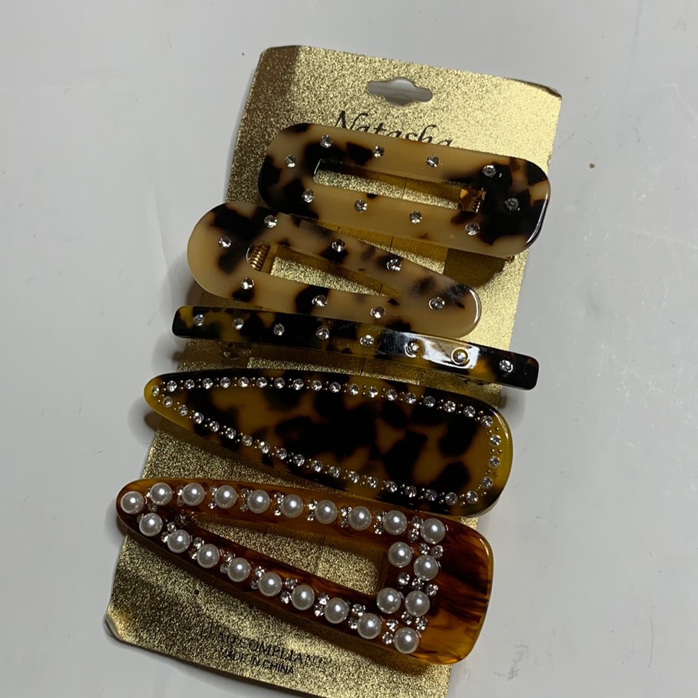 NWT Natasha hair 5 clips